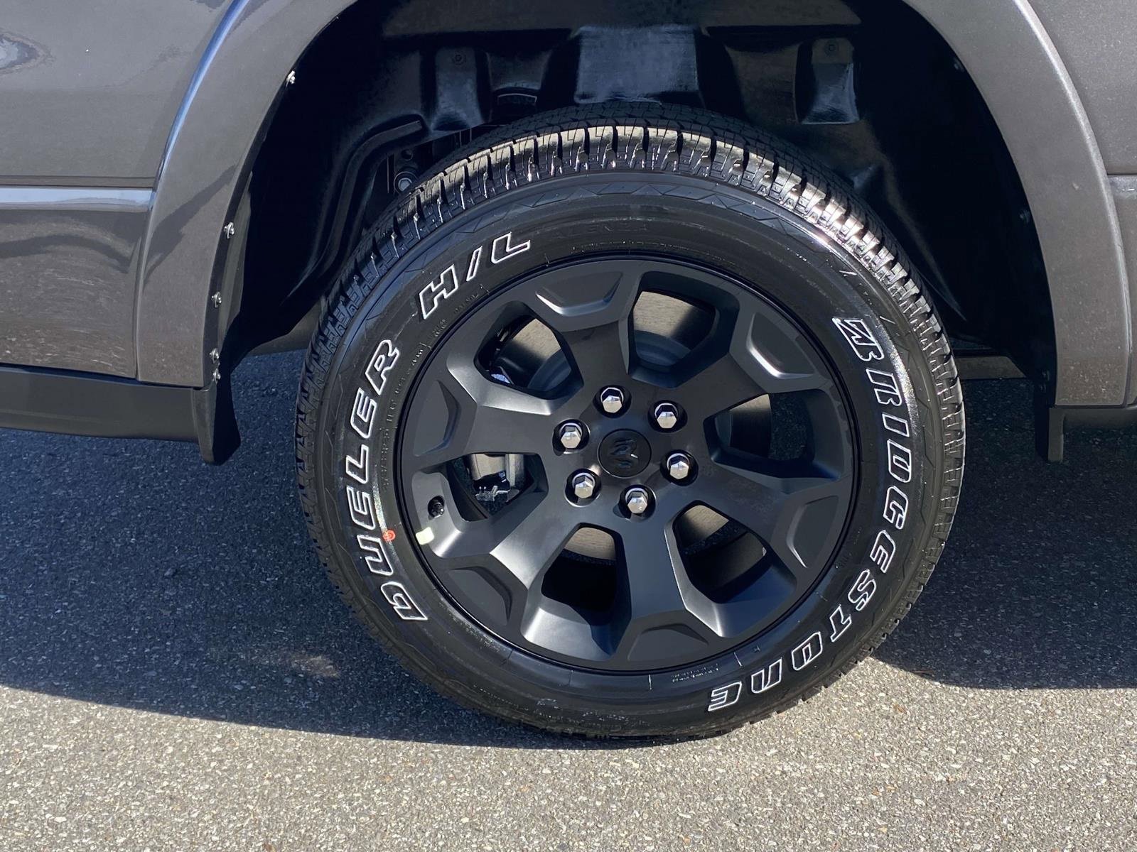 New 2026 RAM 1500 4x4 Crew Cab image 8