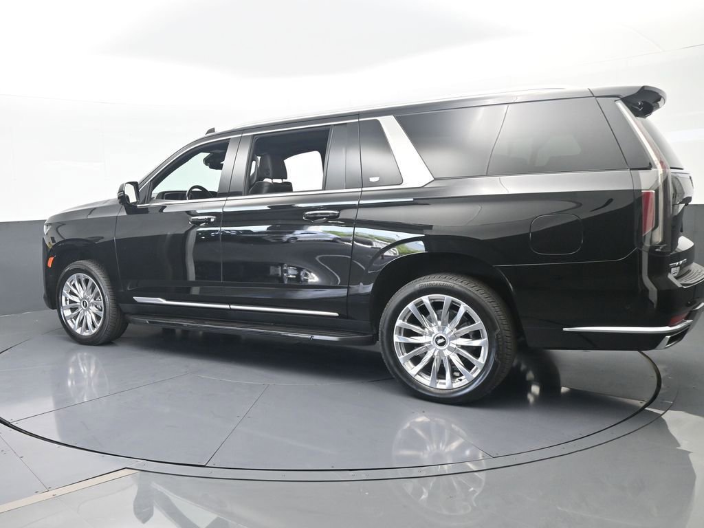 Used 2023 Cadillac Escalade ESV Premium Luxury image 8