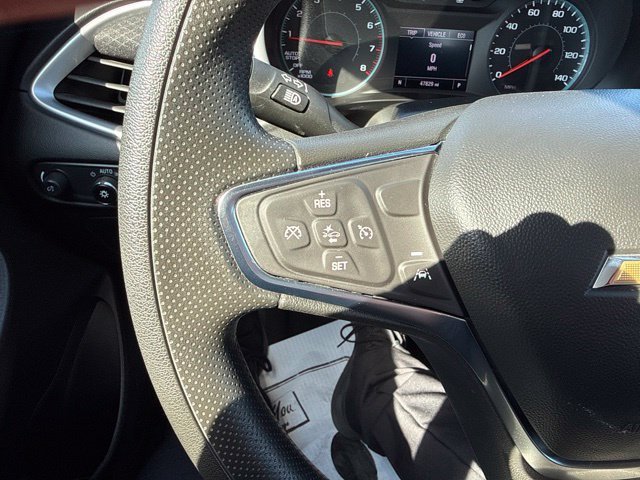 Used 2025 Chevrolet Malibu LT FWD image 18