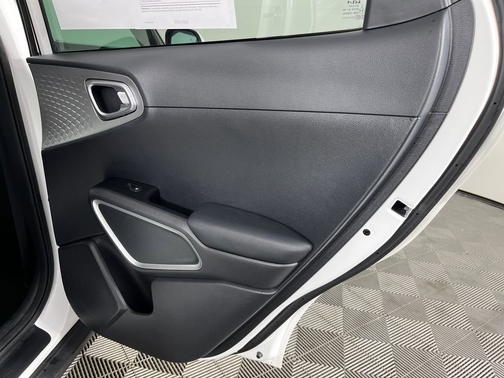 Used 2023 Kia Soul S FWD image 14