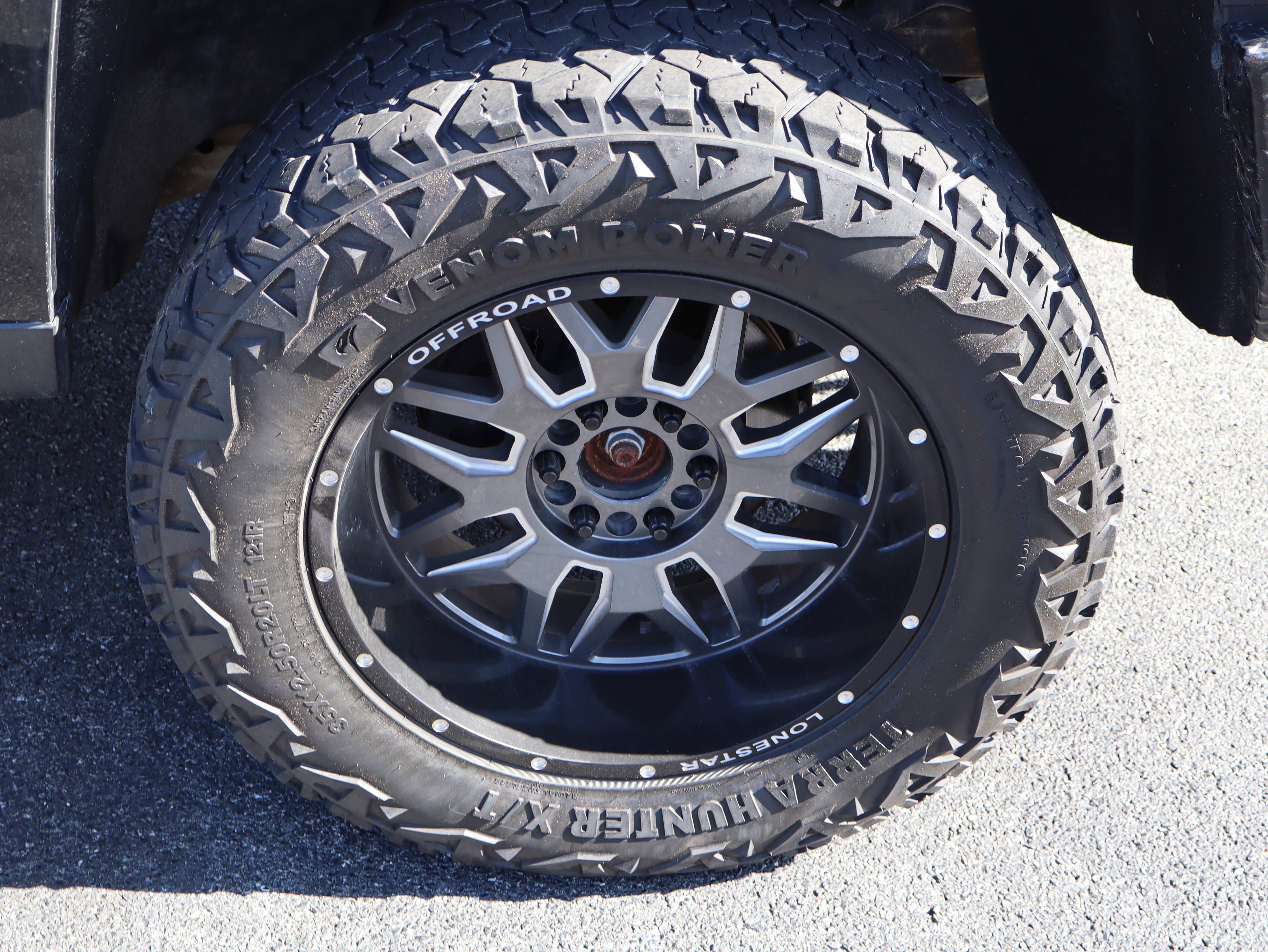 Used 2018 Chevrolet Silverado 1500 LTZ Z71 w/ LTZ Plus Package image 11