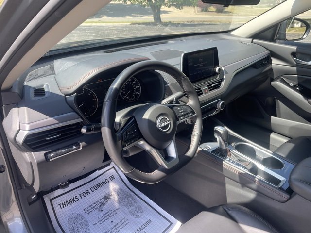 Used 2024 Nissan Altima 2.5 SR image 11