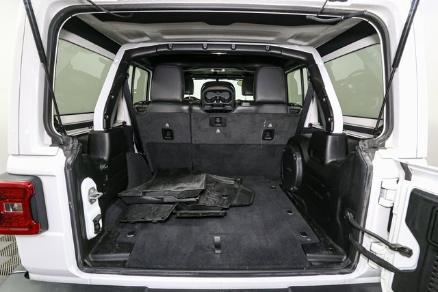 Used 2021 Jeep Wrangler Unlimited Sahara image 10