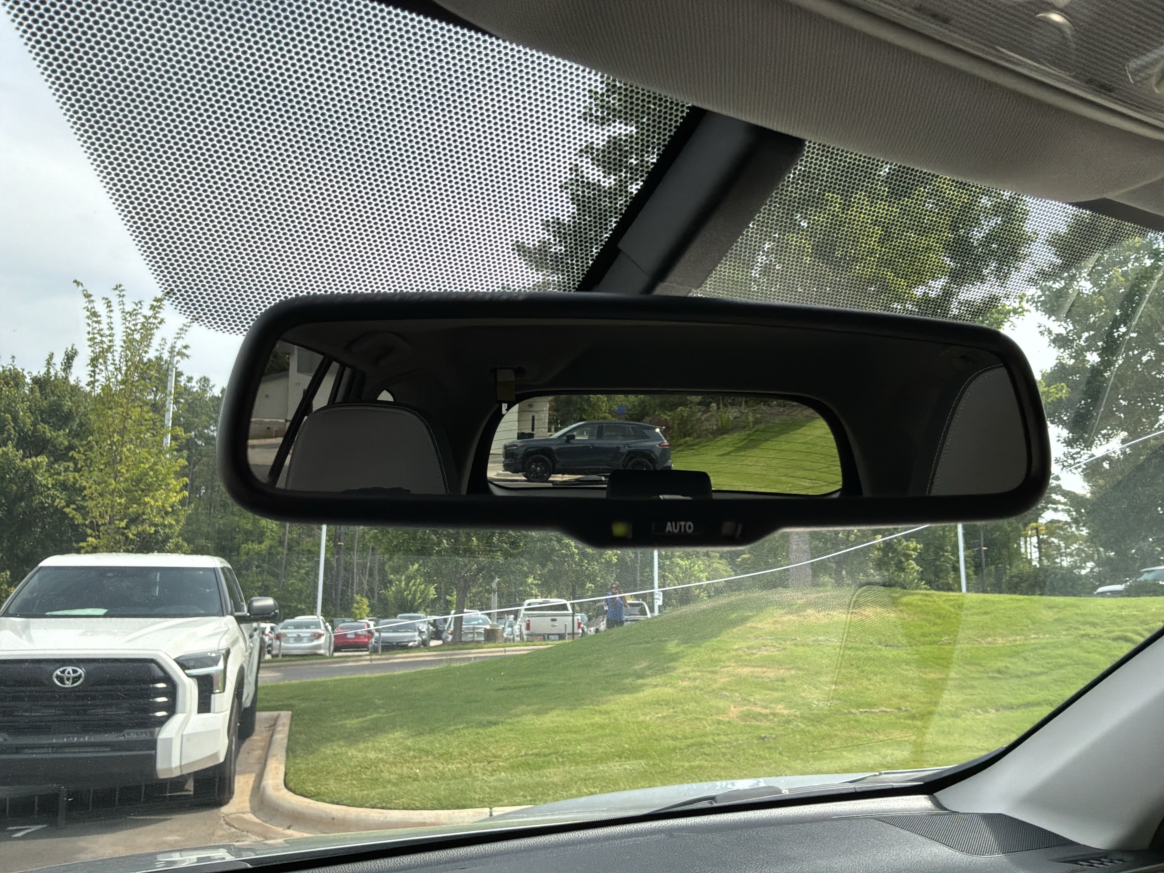 Used 2013 Toyota RAV4 Limited FWD image 25