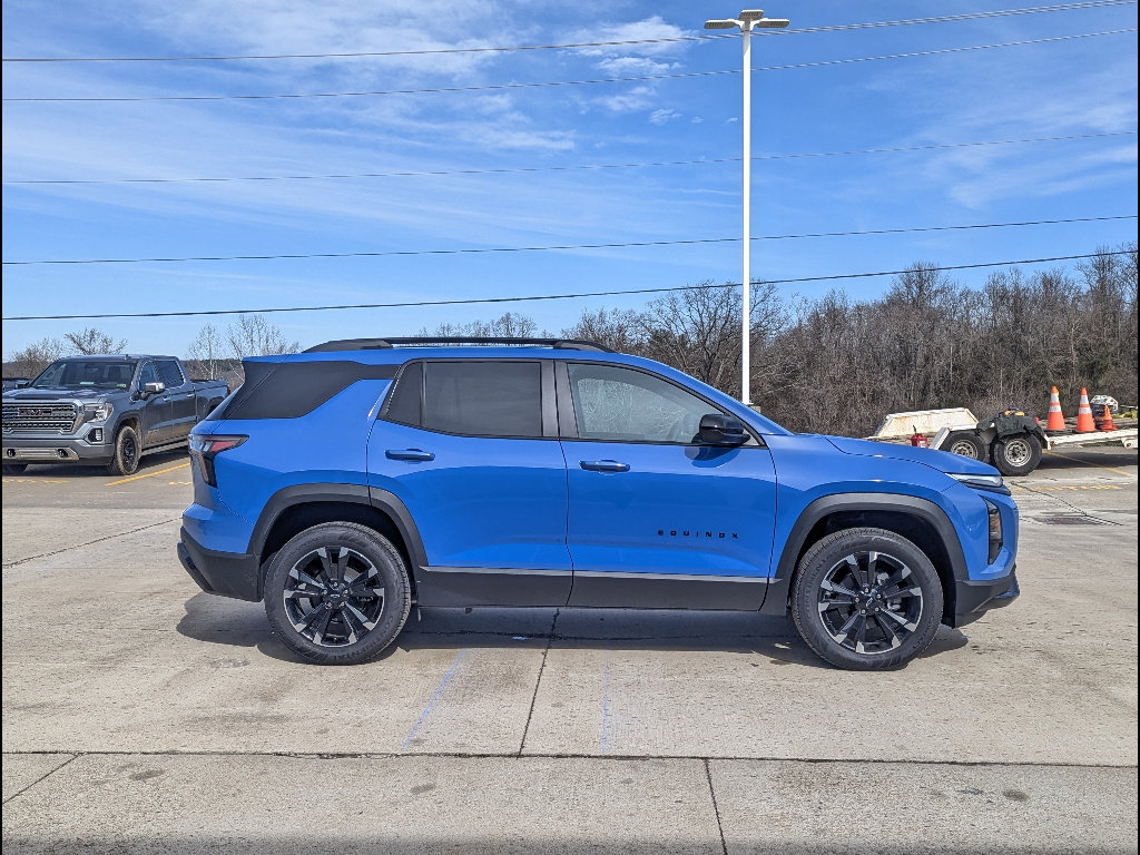 New 2026 Chevrolet Equinox RS w/ LPO, Floor Liner Package image 6