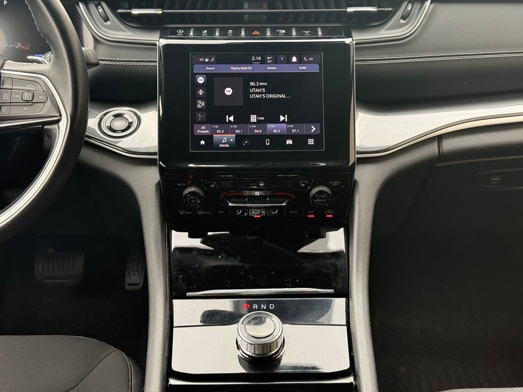 Used 2021 Jeep Grand Cherokee L Laredo w/ Luxury Tech Group I AWD/4WD image 16