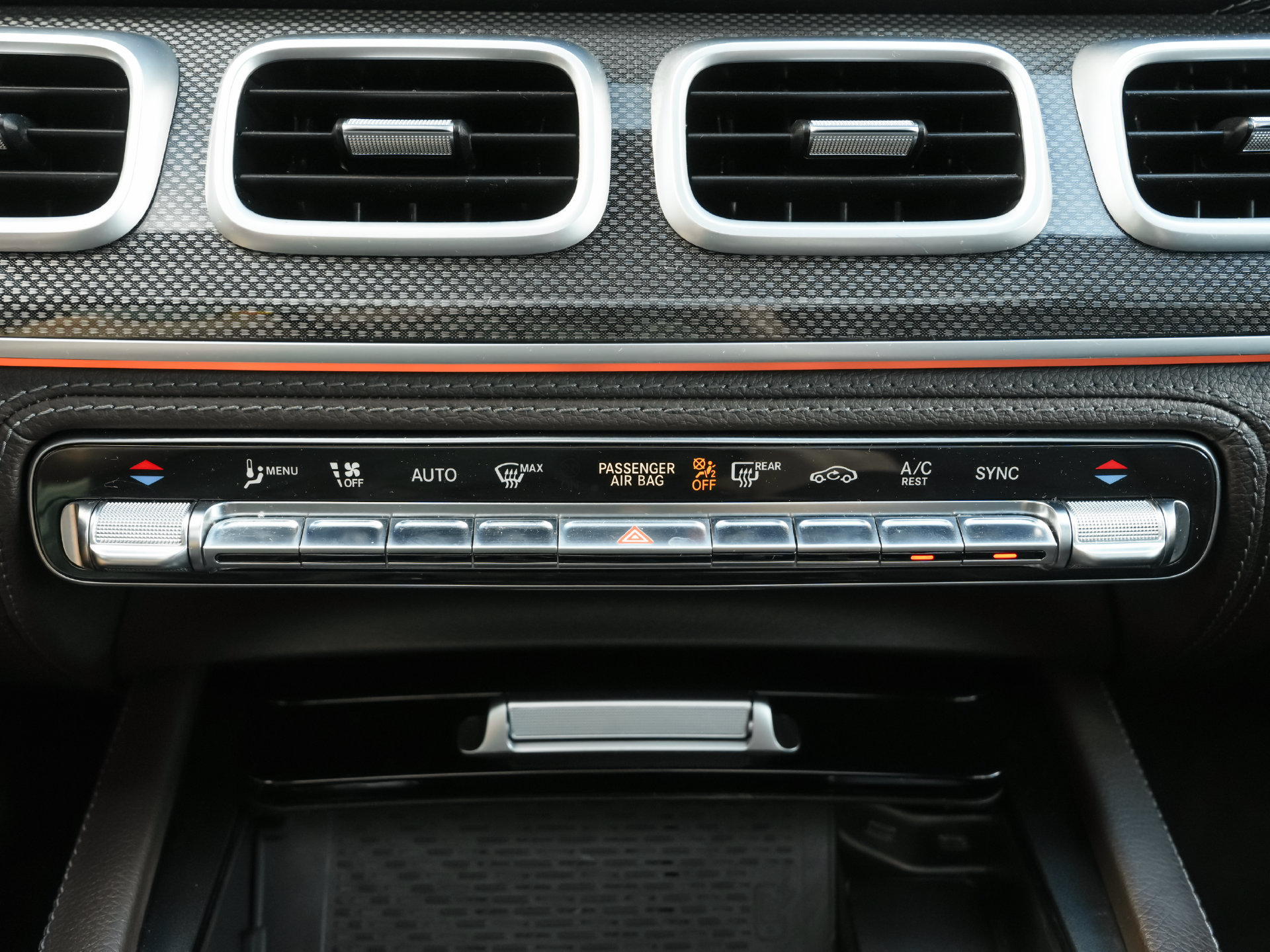 Used 2023 Mercedes-Benz GLS 450 4MATIC image 16