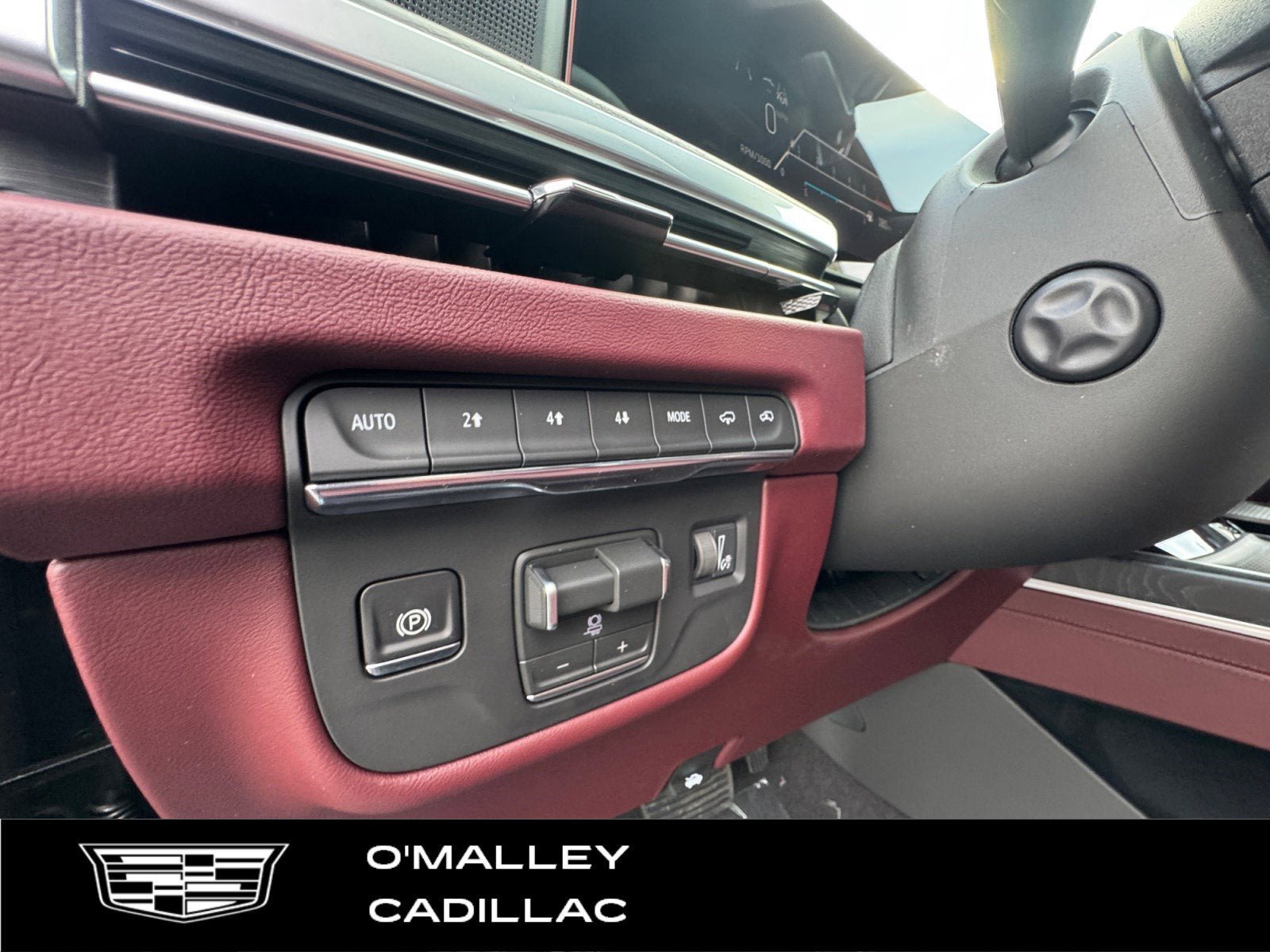 New 2026 Cadillac Escalade Luxury w/ LPO, Radiant Package AWD/4WD image 19