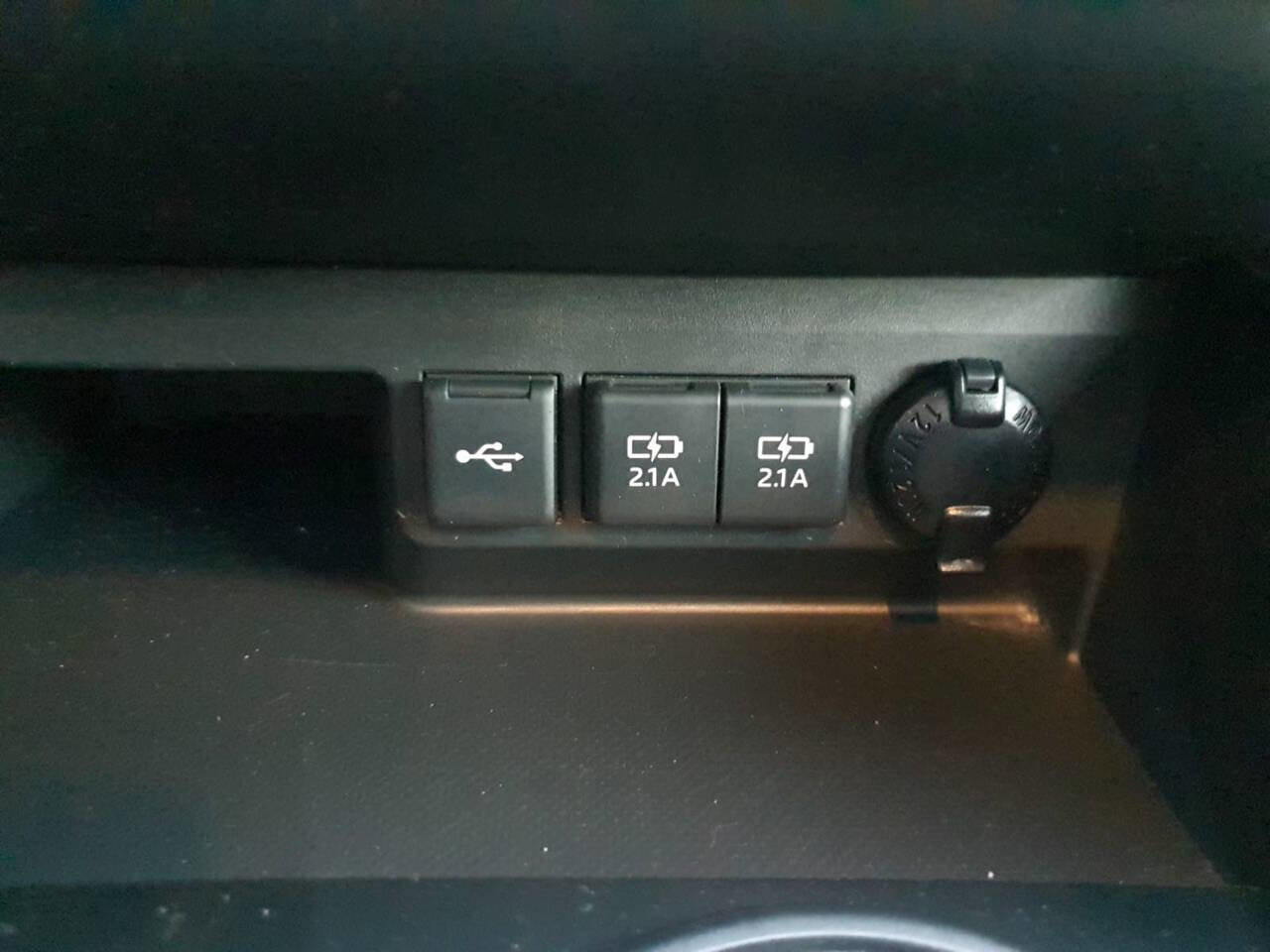 Used 2021 Toyota Highlander XLE image 17