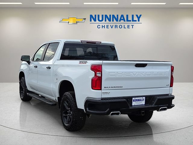 Used 2023 Chevrolet Silverado 1500 LT Trail Boss w/ Convenience Package II AWD/4WD image 3