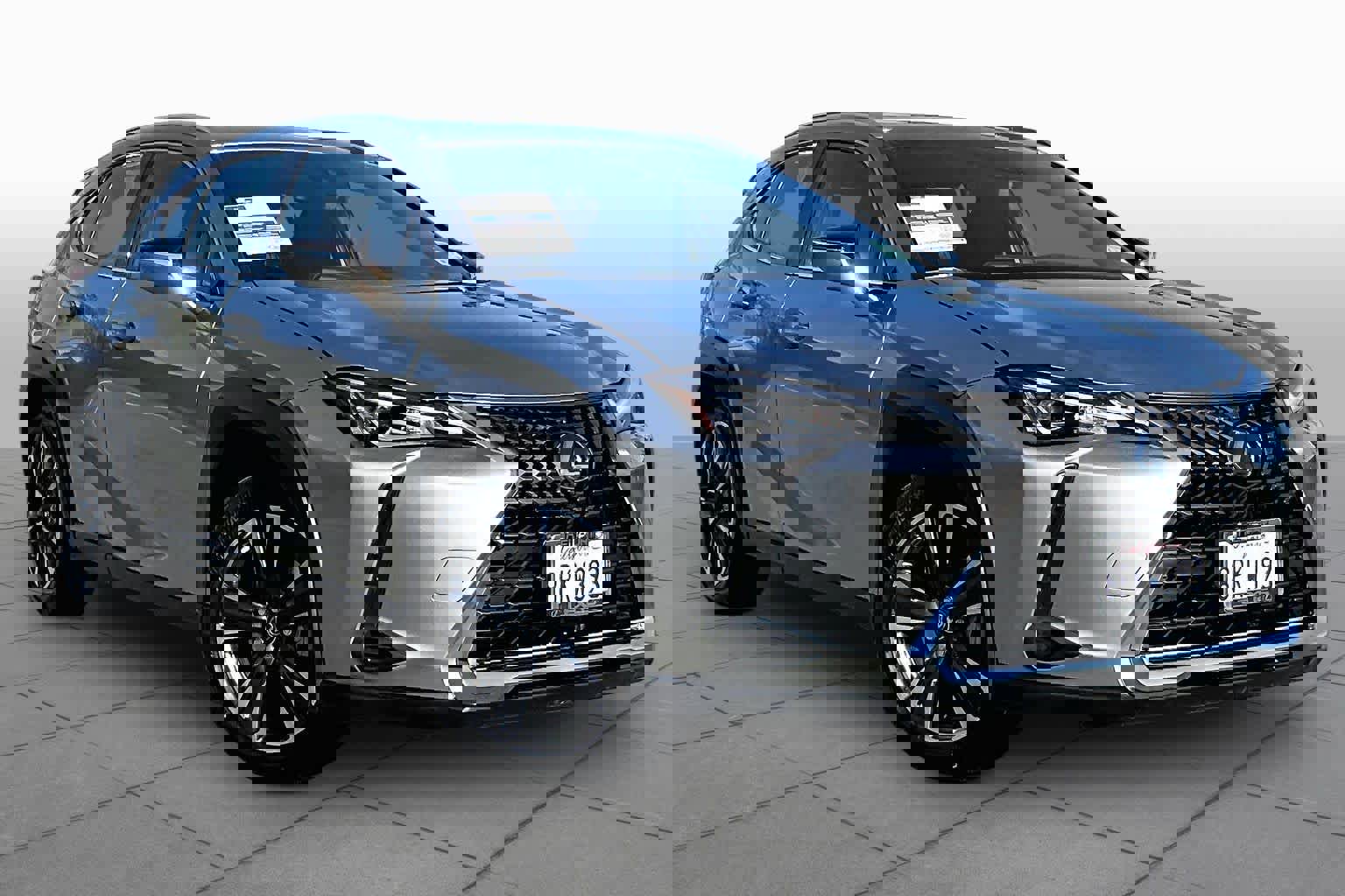 Used 2020 Lexus UX 200 w/ Premium Package image 2