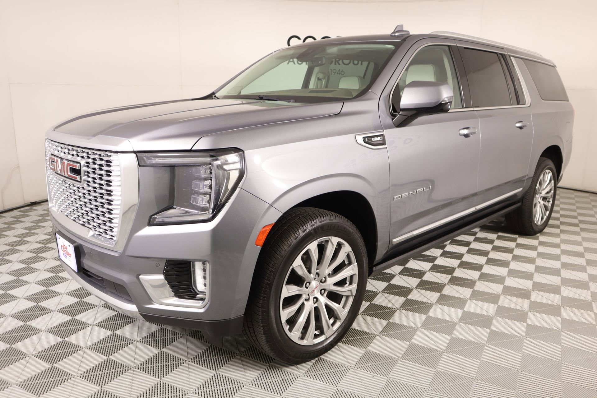 Used 2022 GMC Yukon XL Denali image 10