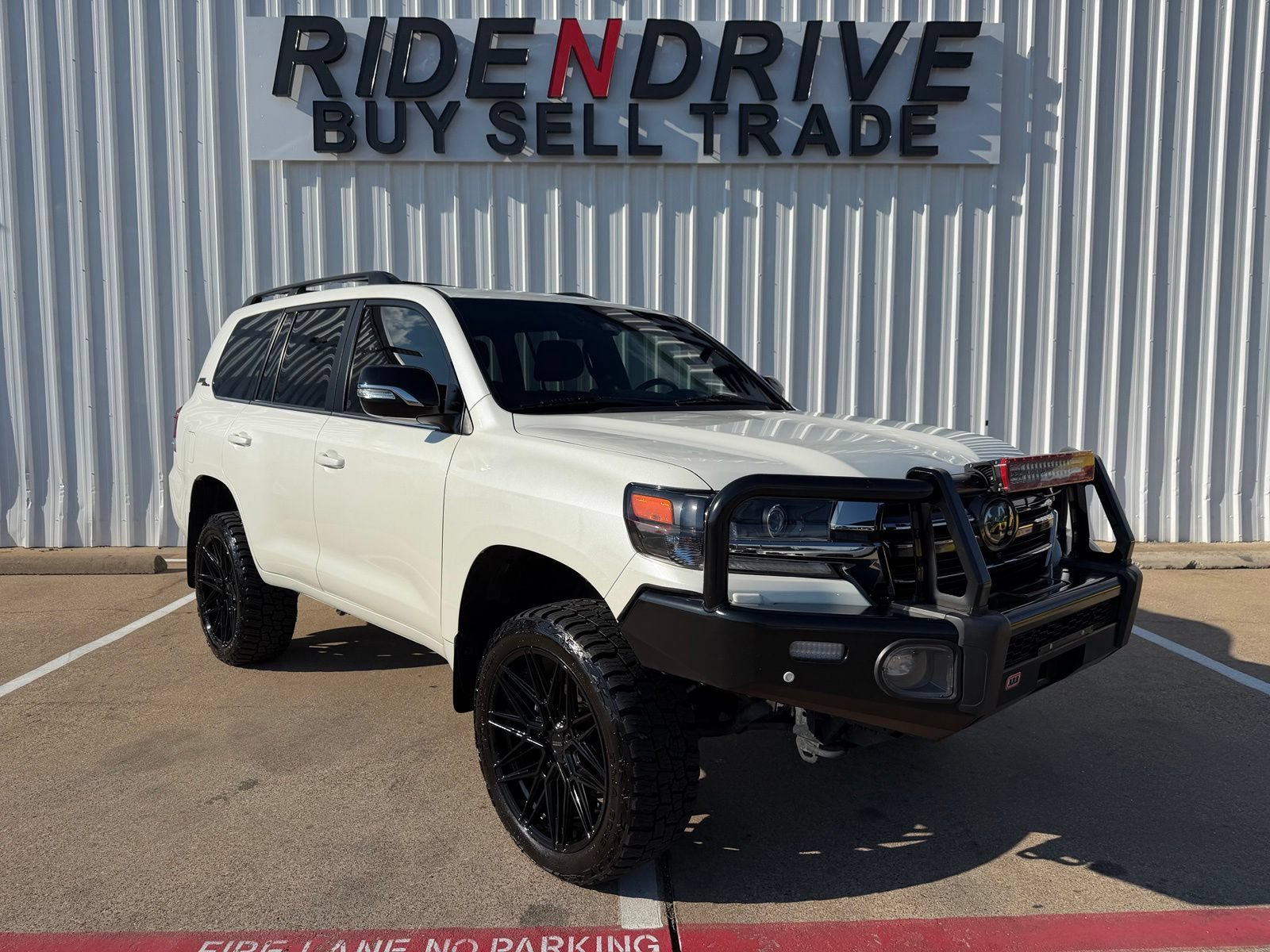 Used 2020 Toyota Land Cruiser Heritage Edition AWD/4WD image 9