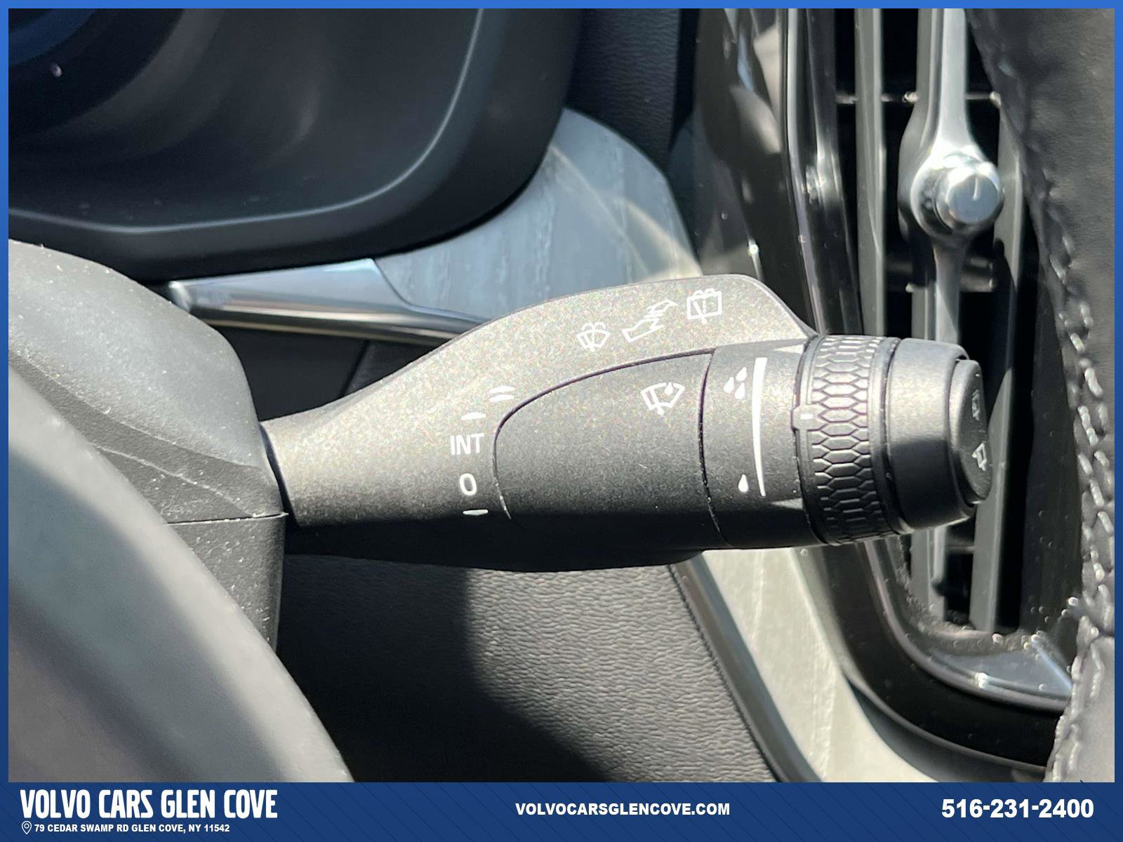 Certified 2025 Volvo XC60 T8 Plus w/ Protection Package Premier image 24