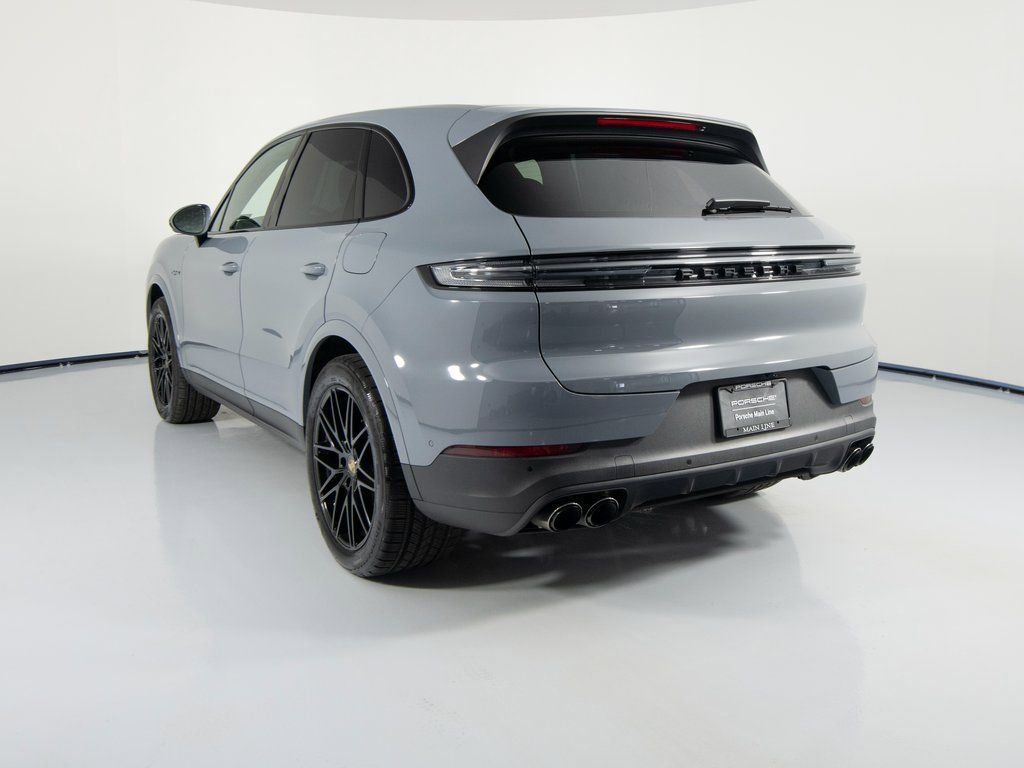 Certified 2024 Porsche Cayenne image 8