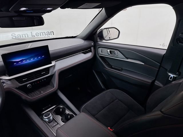 Used 2025 Ford Explorer ST image 24