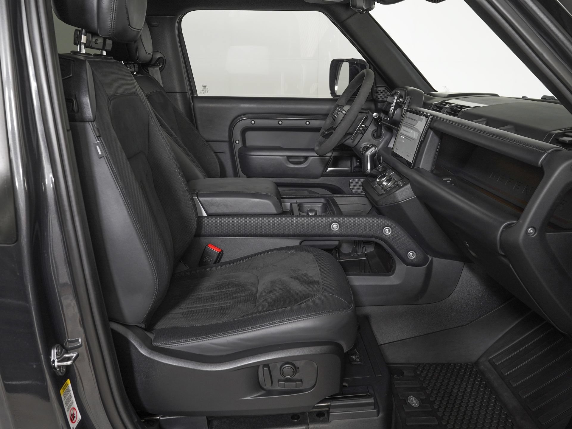Used 2024 Land Rover Defender 90 Carpathian Edition AWD/4WD image 8