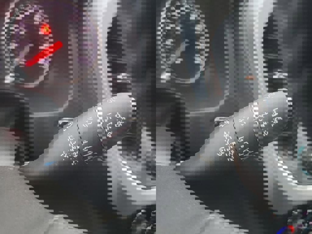 Used 2020 GMC Acadia SLT w/ Premium Package image 15