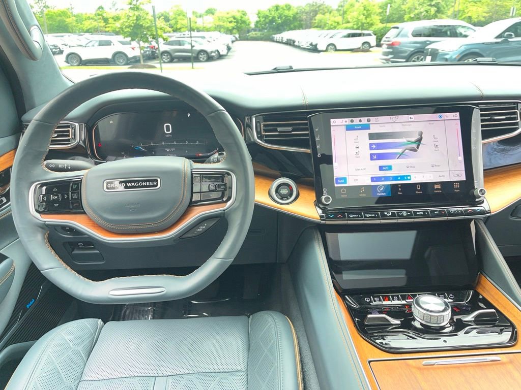 Used 2022 Jeep Grand Wagoneer Series III AWD/4WD image 18