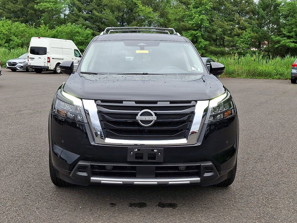 Certified 2025 Nissan Pathfinder SL w/ SL Premium Package AWD/4WD image 2