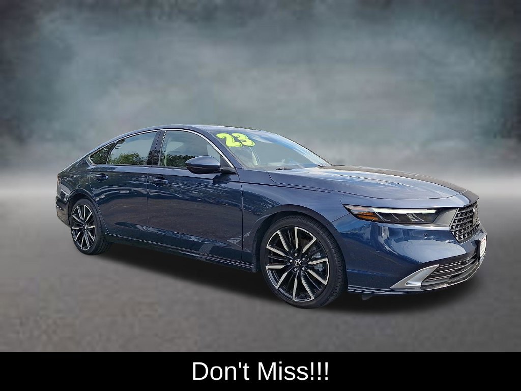 Used 2023 Honda Accord Touring image 3