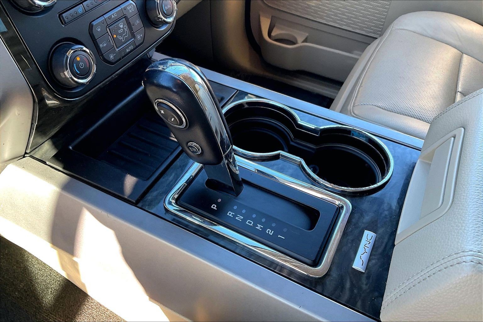 Used 2017 Ford Expedition Limited w/ Equipment Group 301A image 14