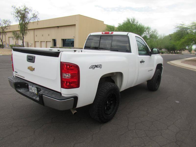 Used 2010 Chevrolet Silverado 1500 W/T w/ Skid Plate Package AWD/4WD image 4