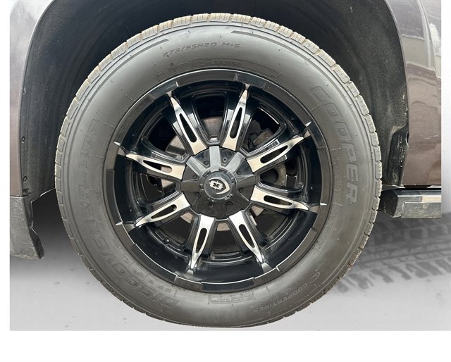 Used 2017 Chevrolet Suburban Premier image 19