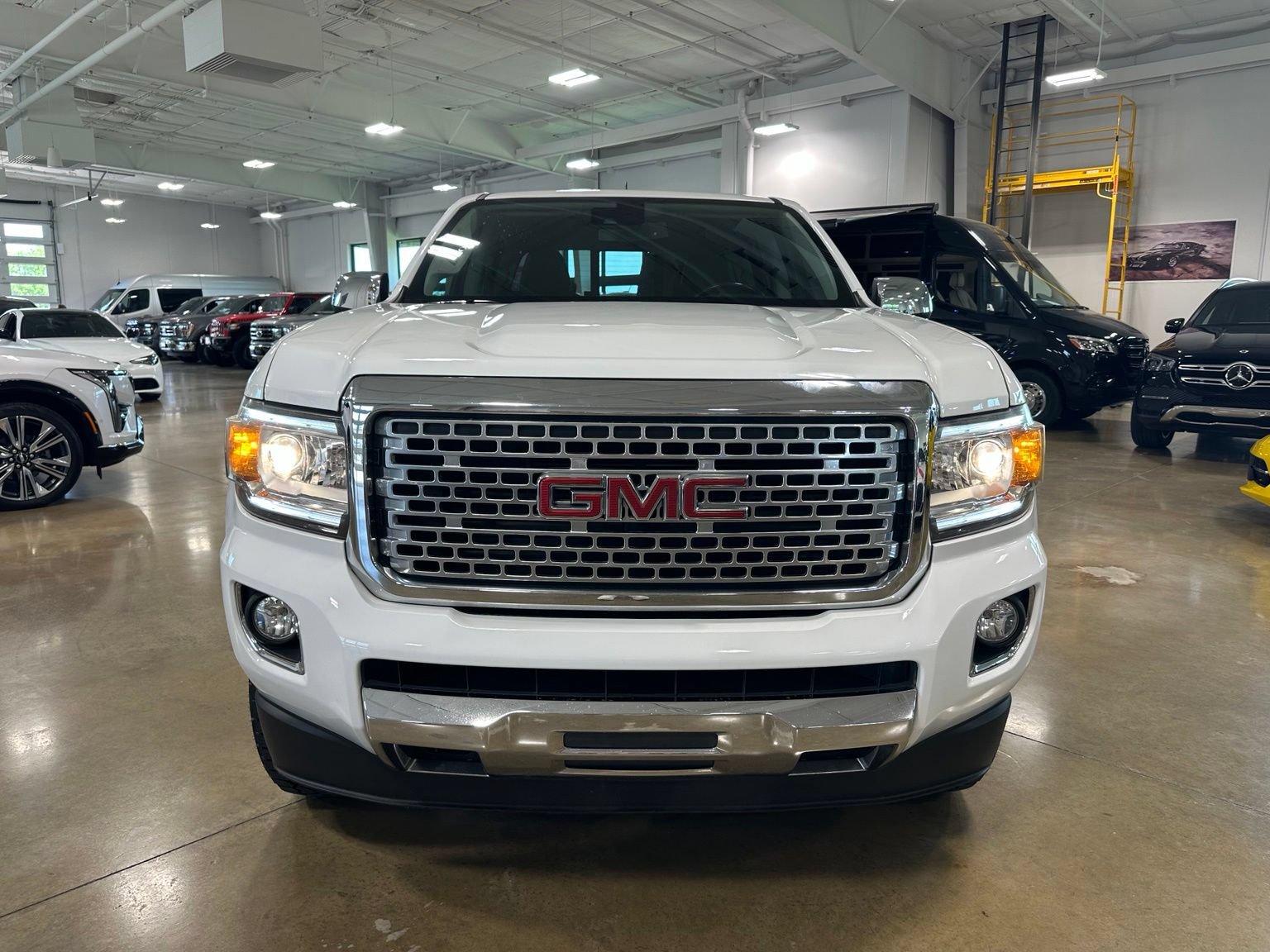 Used 2019 GMC Canyon Denali AWD/4WD image 2