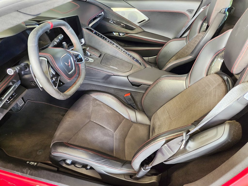 Used 2020 Chevrolet Corvette Stingray Premium Conv w/ 3LT Preferred Equipment Group image 19