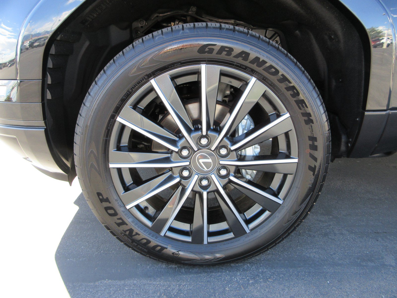 Used 2026 Lexus GX 550 w/ Cold Area Package AWD/4WD image 57