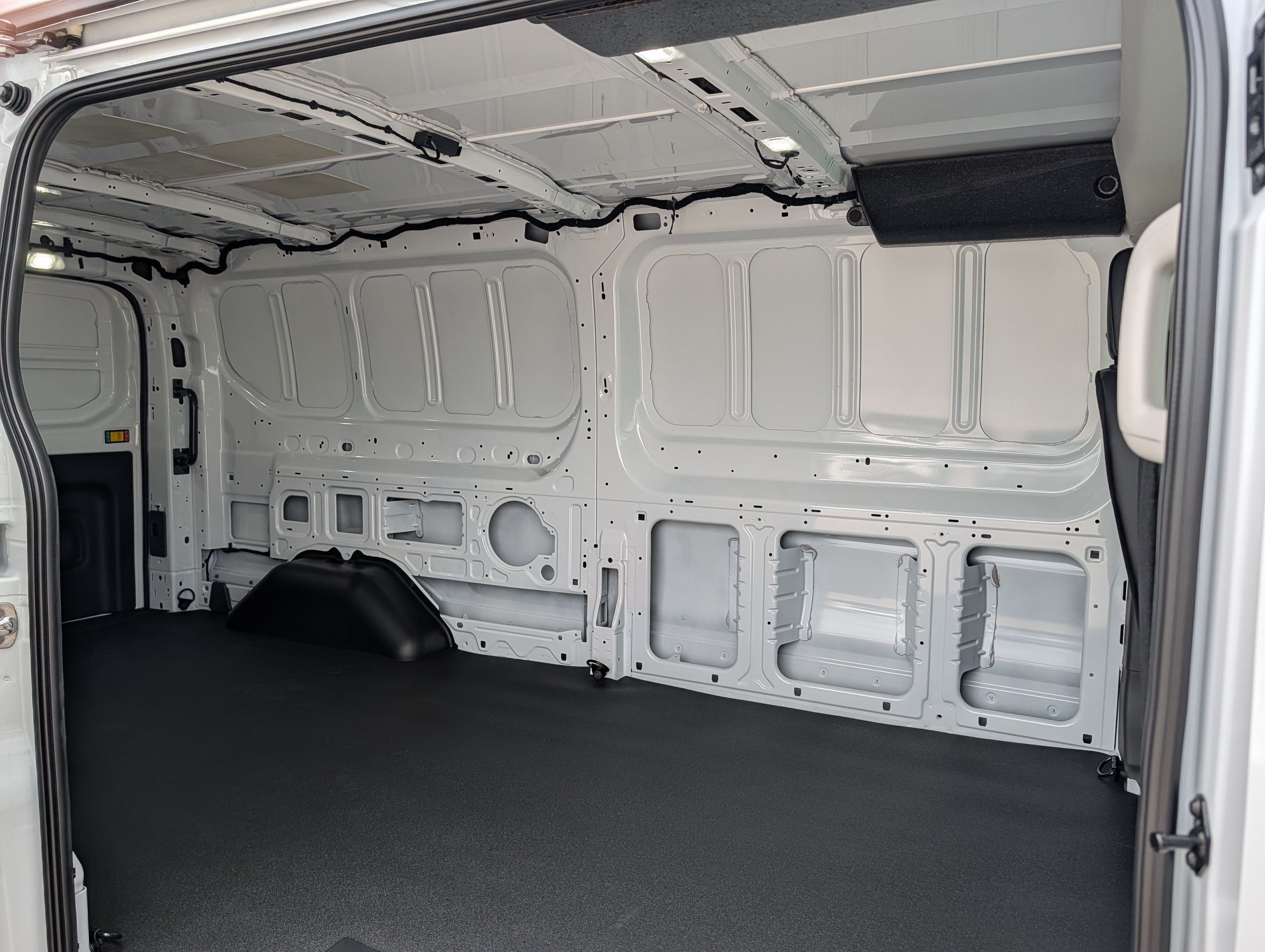 New 2026 Ford Transit 250 Low Roof RWD image 16
