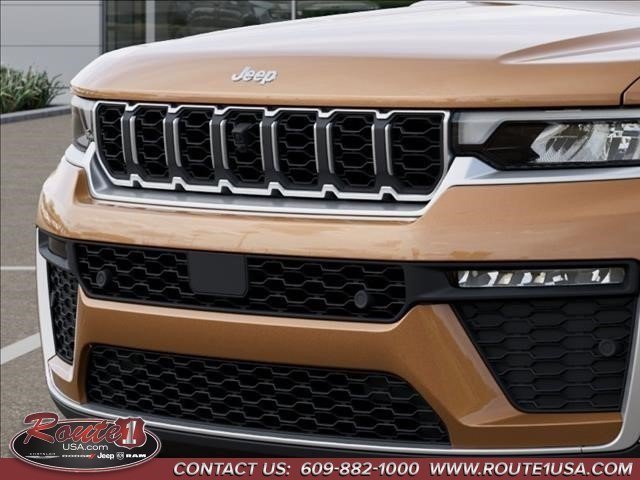 New 2026 Jeep Grand Cherokee Limited w/ Luxury Tech Group II AWD/4WD image 12