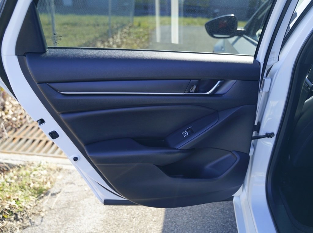 Used 2022 Honda Accord Sport image 25