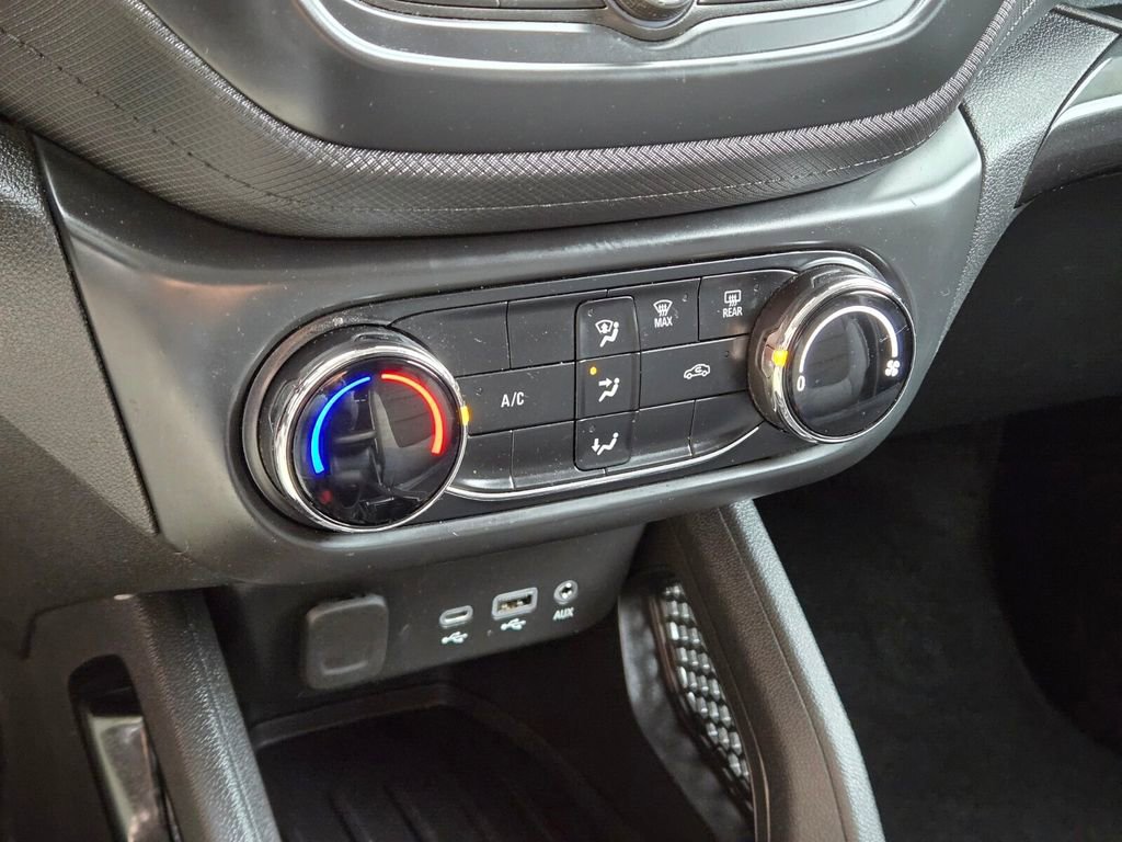 Used 2023 Chevrolet TrailBlazer LS image 27