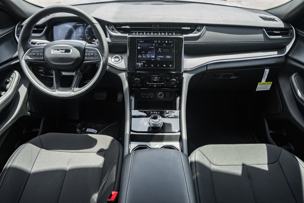 New 2025 Jeep Grand Cherokee Laredo X w/ Luxury Tech Group I image 20