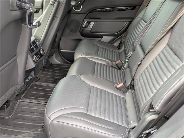 Used 2025 Land Rover Discovery S AWD/4WD image 17