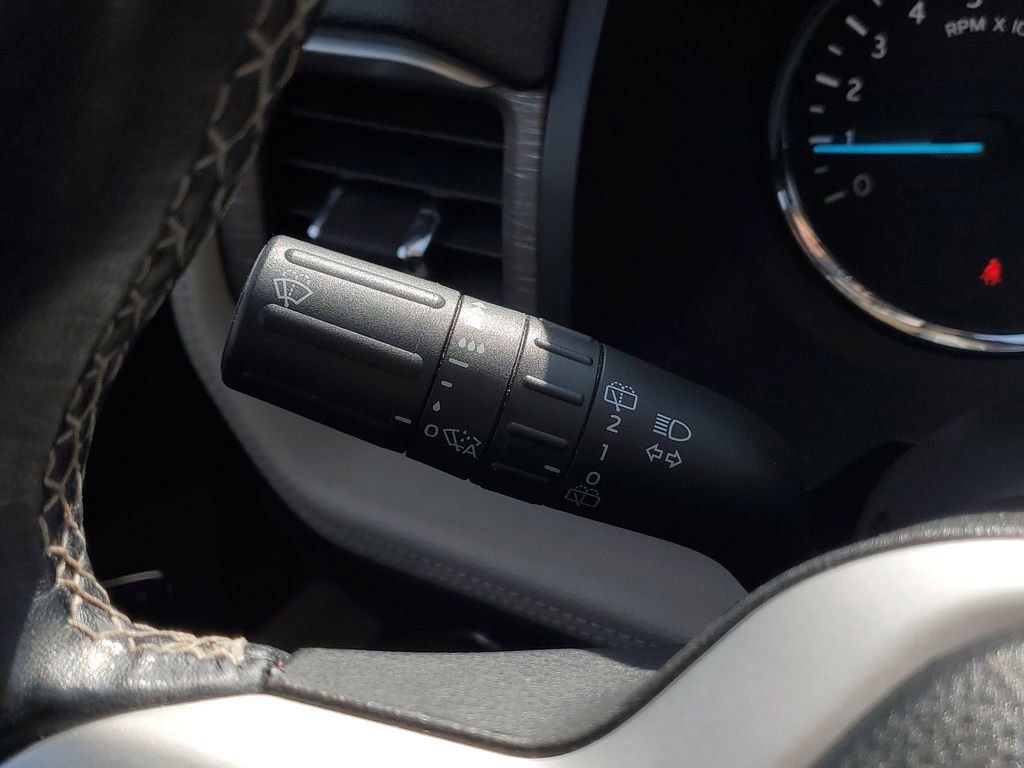 Used 2024 Ford Expedition Max Limited image 16