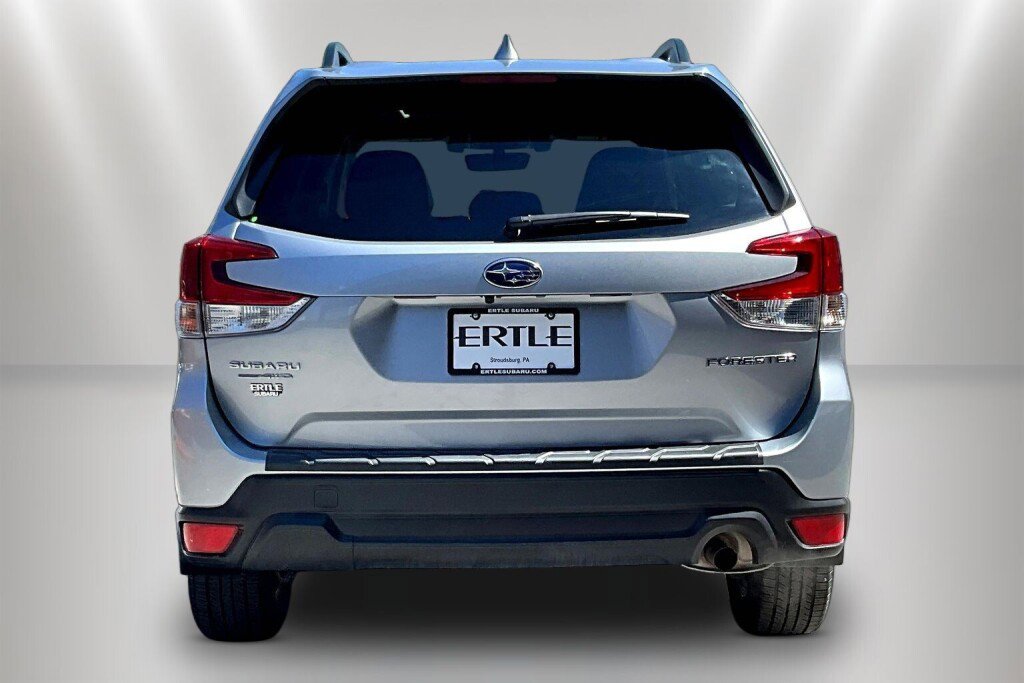 Used 2020 Subaru Forester Premium image 6