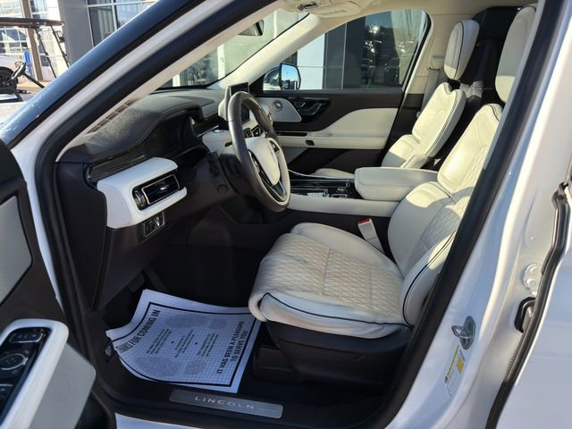 Used 2022 Lincoln Aviator Black Label w/ Dynamic Handling Package image 16