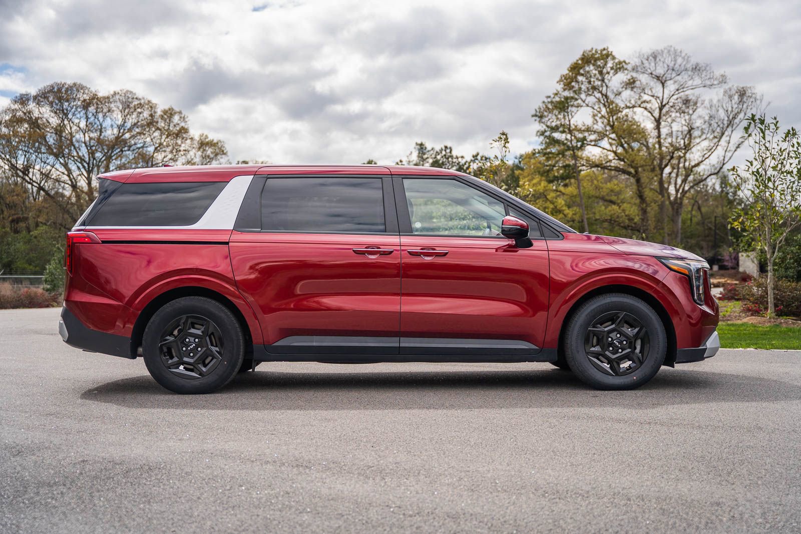 Used 2025 Kia Carnival image 8