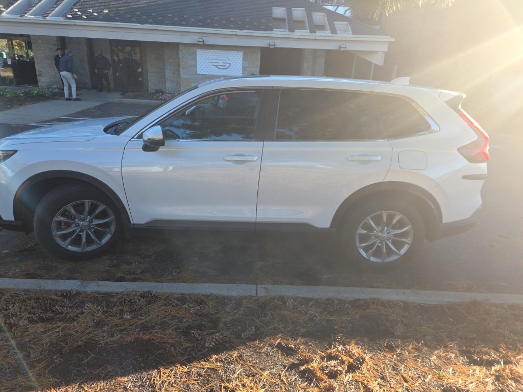 Used 2023 Honda CR-V EX-L image 9