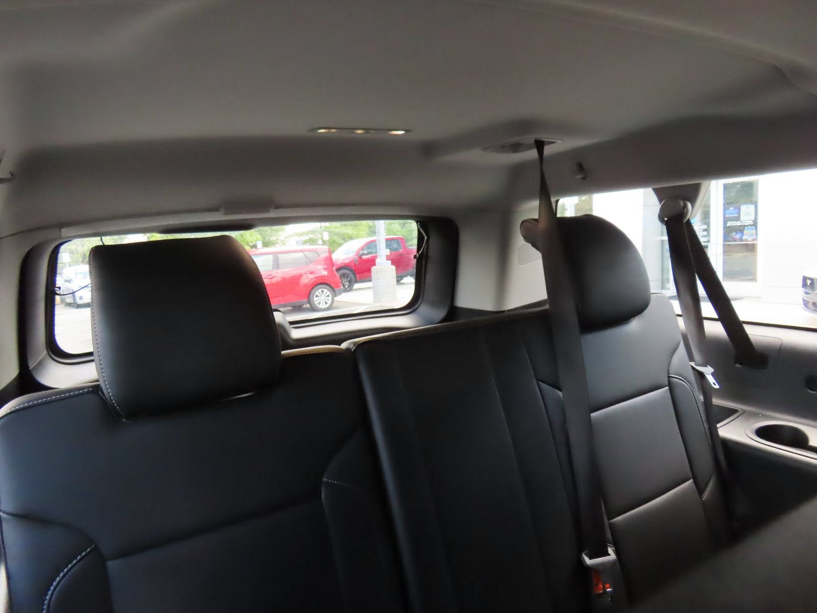 Used 2019 GMC Yukon XL SLT w/ Open Road Package AWD/4WD image 39