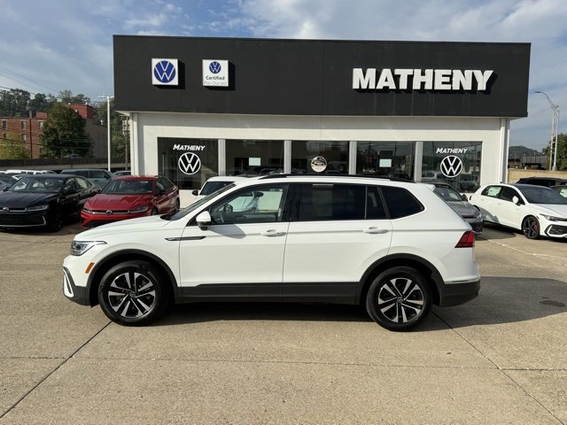 Used 2023 Volkswagen Tiguan S image 2