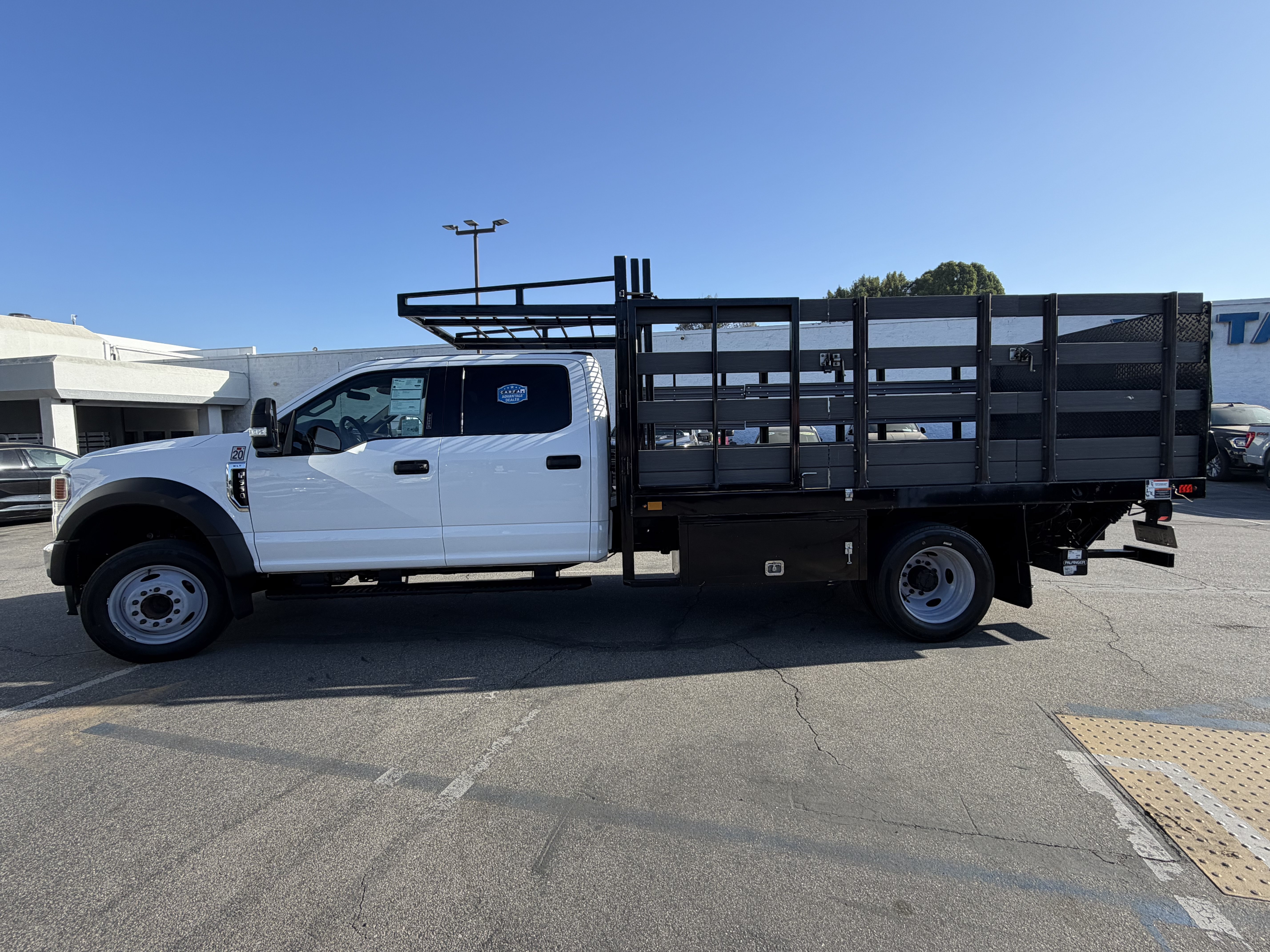 Certified 2022 Ford F550 2WD Crew Cab Super Duty w/ XLT Value Package image 4