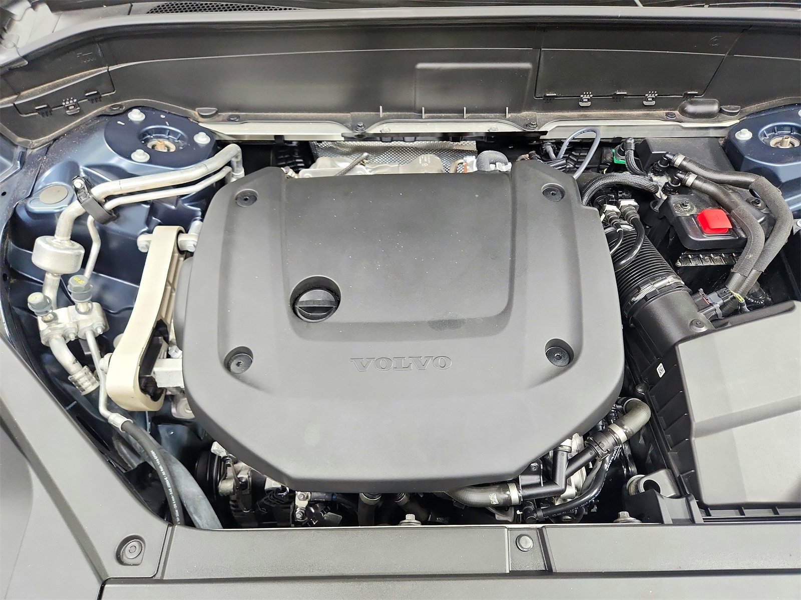 Used 2024 Volvo XC90 B6 Ultimate w/ Protection Package Premier image 17