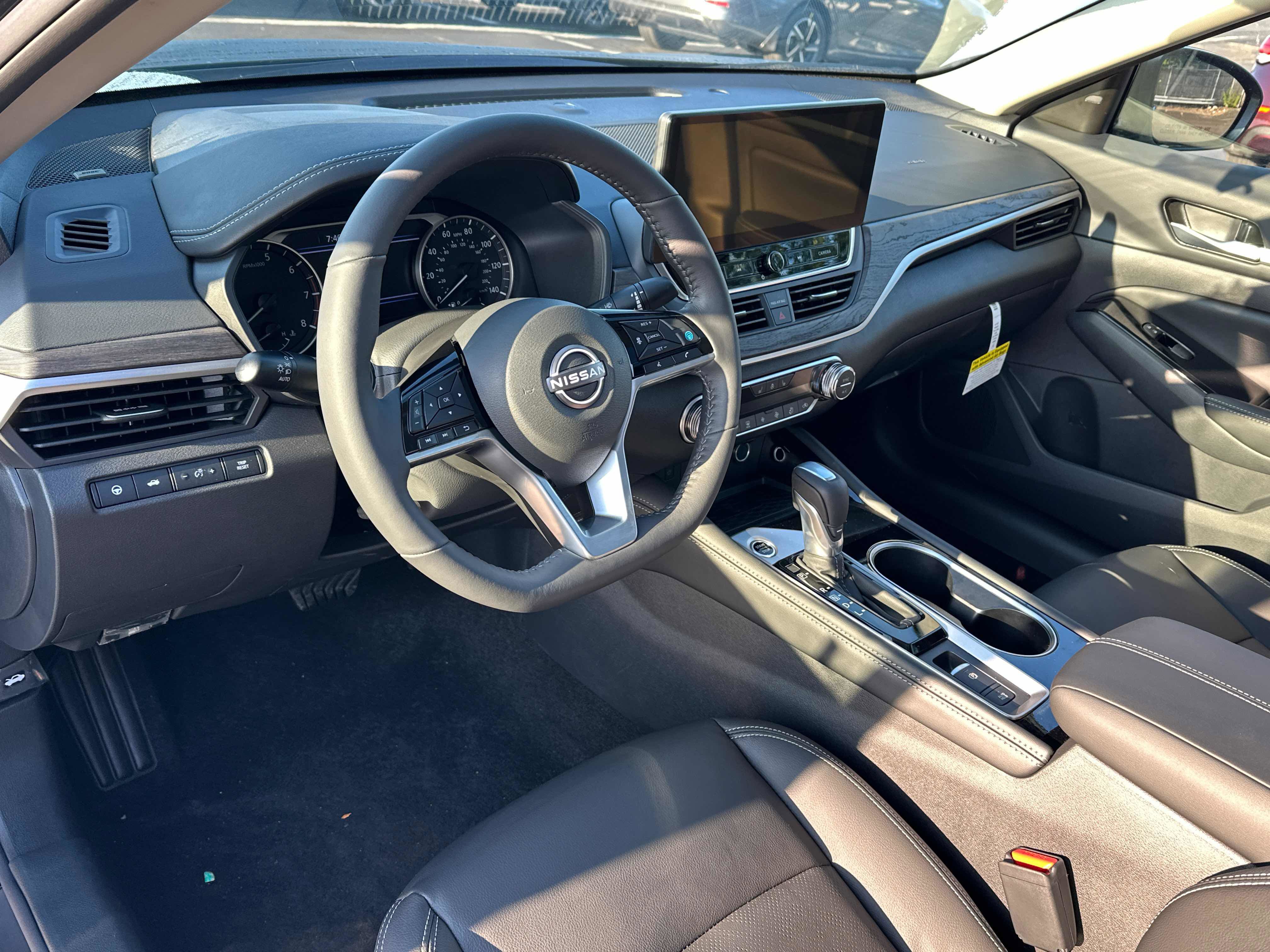 New 2025 Nissan Altima 2.5 SL image 11