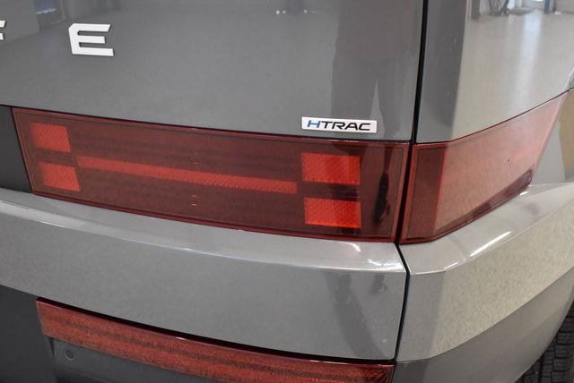 Used 2025 Hyundai Santa Fe SEL AWD/4WD image 12