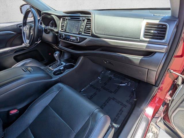Used 2017 Toyota Highlander Limited AWD/4WD image 24