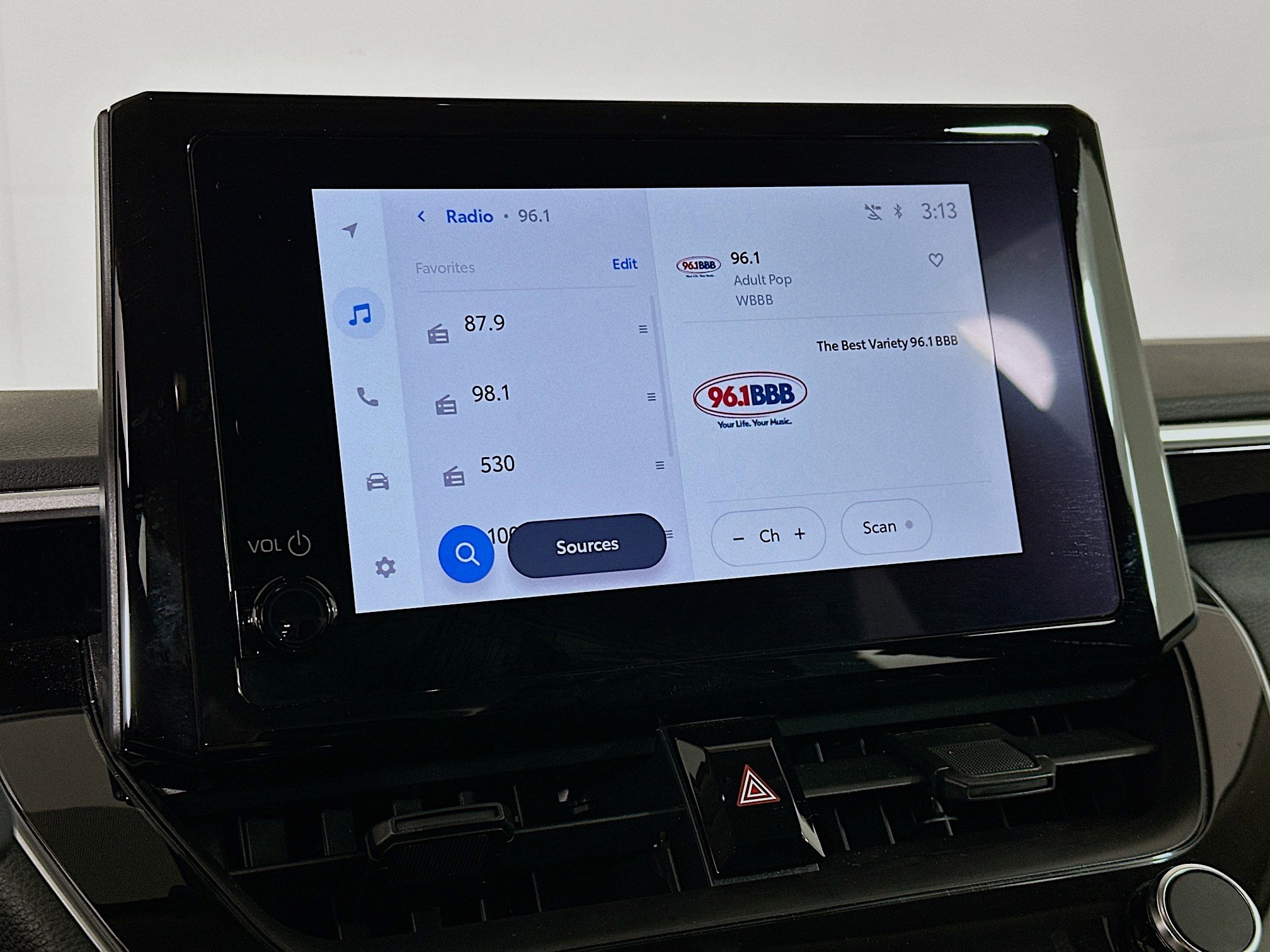 Used 2025 Toyota Corolla LE image 21